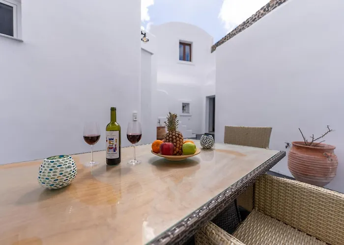 Argy's Luxury Caves 4*