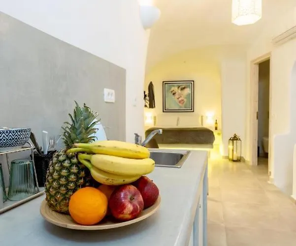 Argy's Luxury Caves Hotel apartamentowy Megalochori (Santorini)