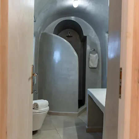 Argy's Luxury Caves *