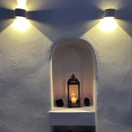 Argy's Luxury Caves Megalochori (Santorini)