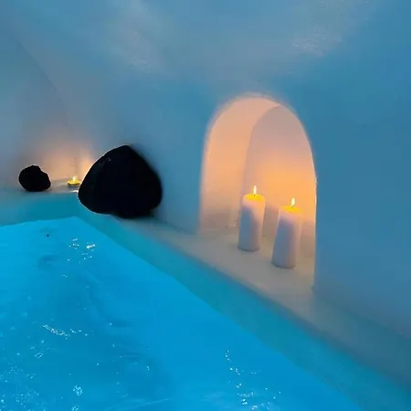Argy's Luxury Caves Megalochori (Santorini)
