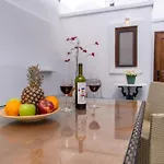 Argy's Luxury Caves 4*