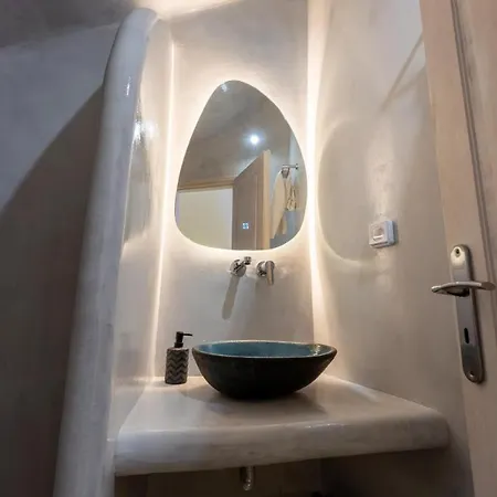 Ξενοδοχείο με διαμερίσματα Argy's Luxury Caves 4*