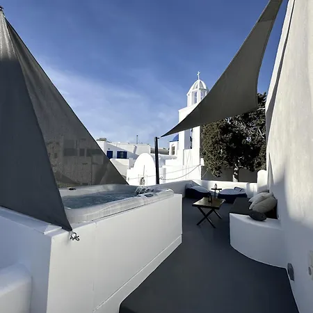 Argy's Luxury Caves Megalochori (Santorini)