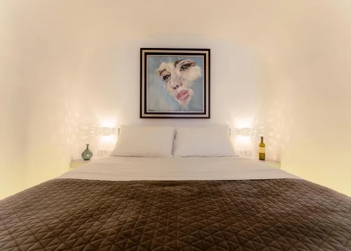 Argy's Luxury Caves Апарт-отель Мегалохори